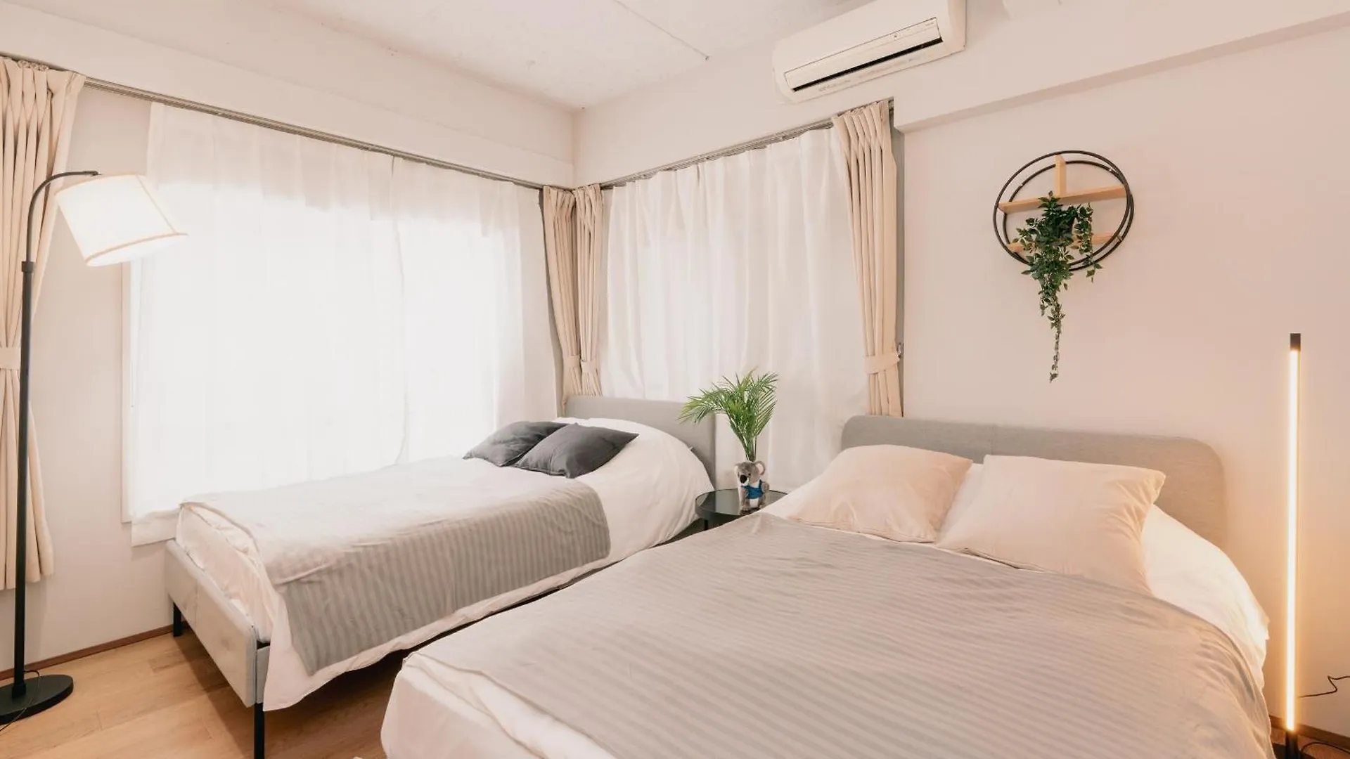 Eminaz Minami Otsuka 2F Apartment Tokyo