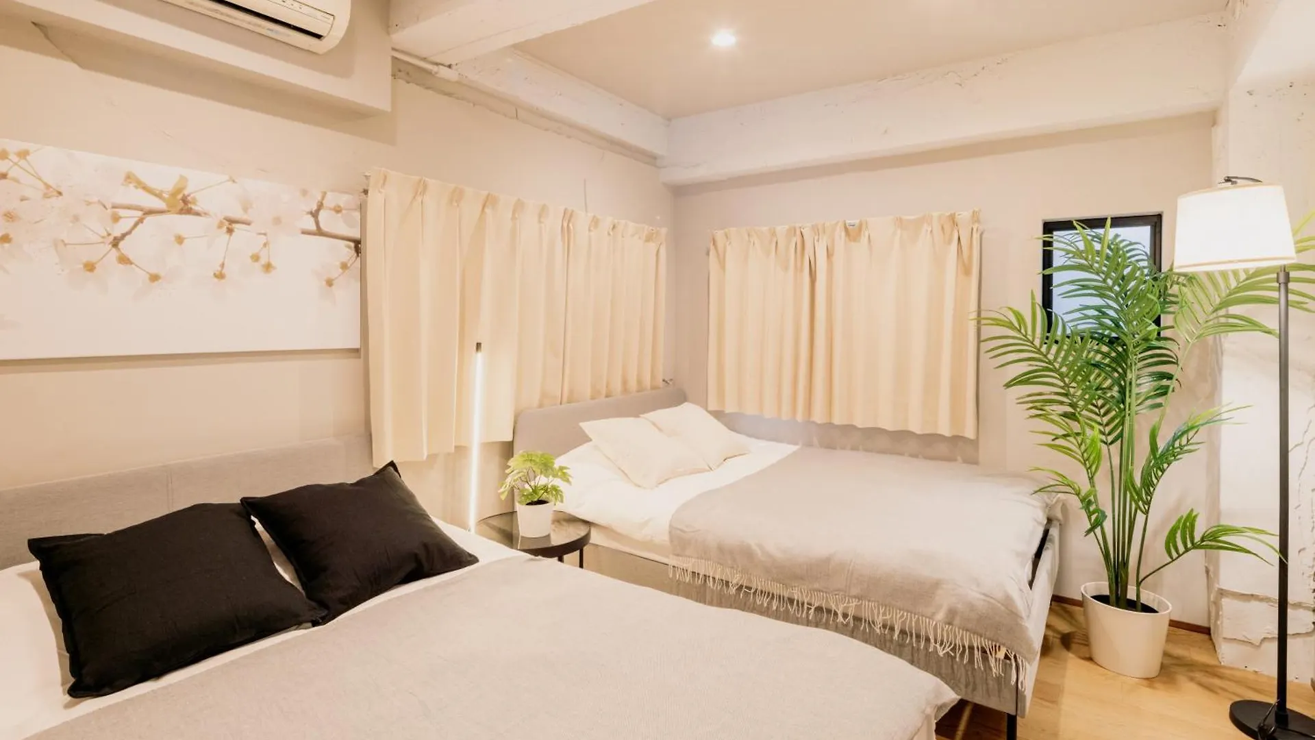 Eminaz Minami Otsuka 2F Apartment Tokyo Japan